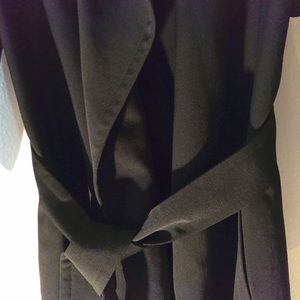Ellen Tracy / Linda Allard 100% wool trench